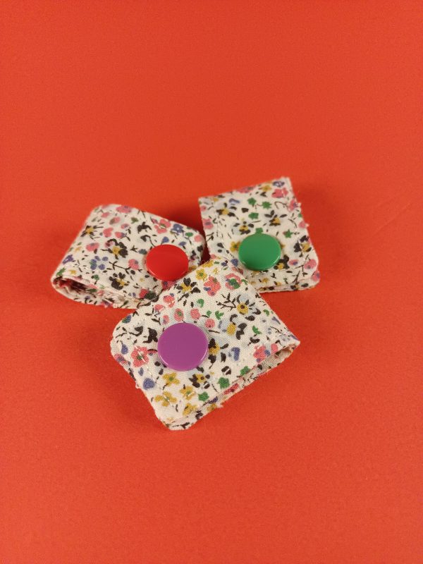 Attache câble Fleurs